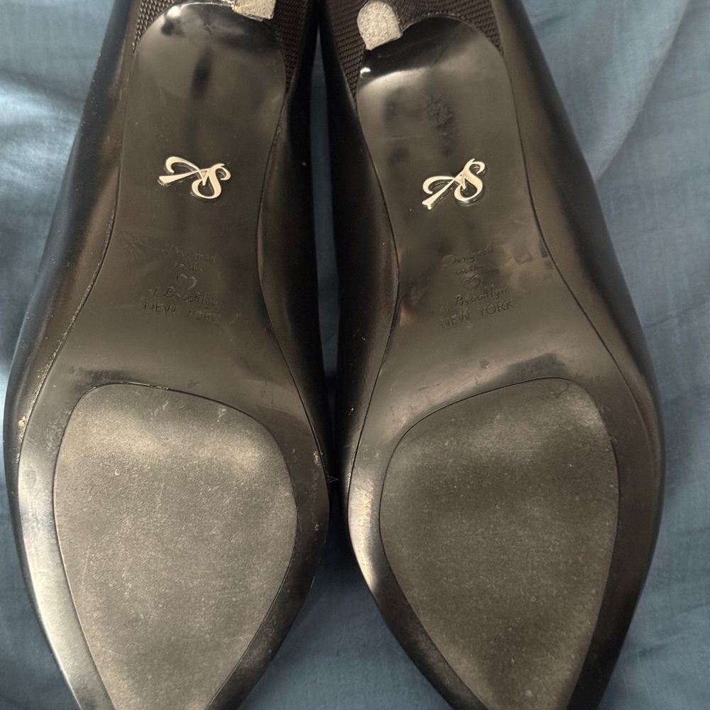 Antonia Saint New York Heels